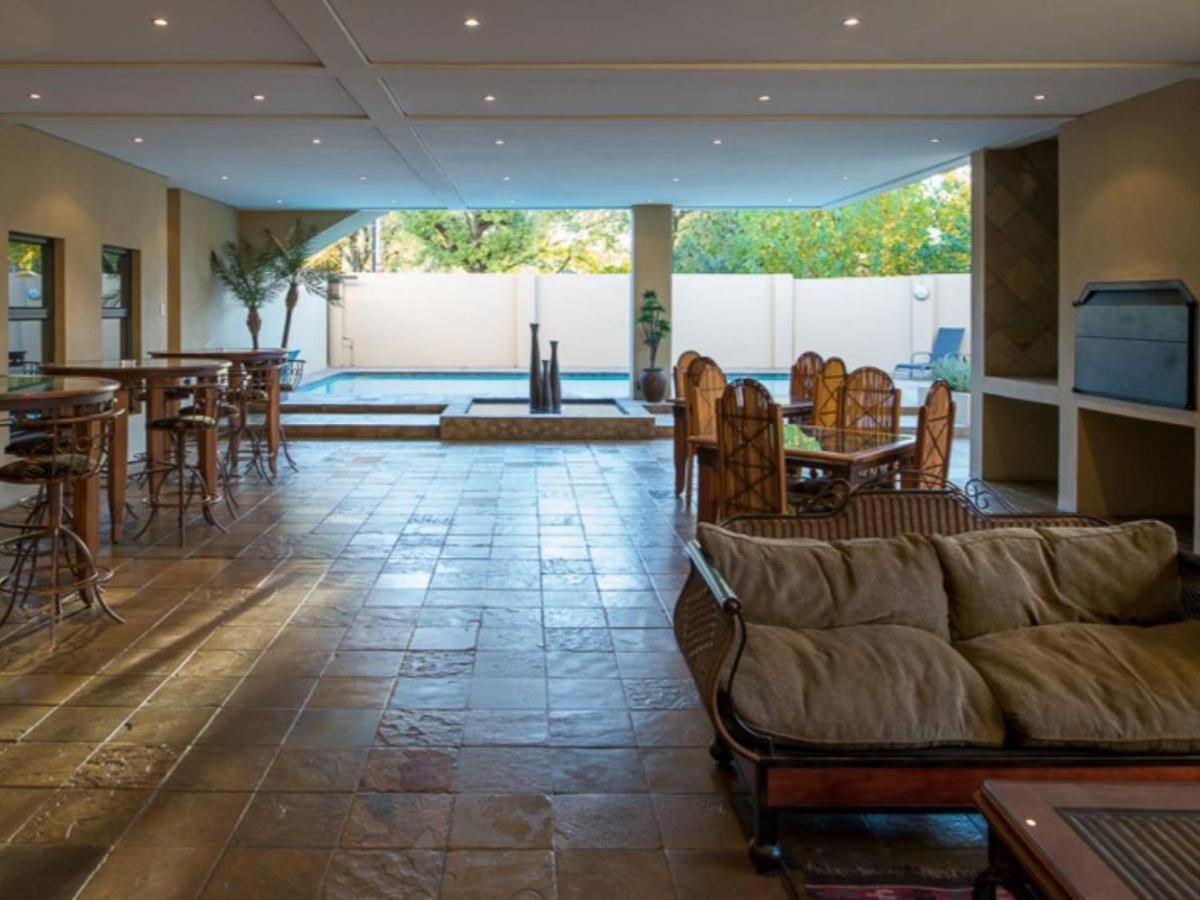 Lazy Lizard Guest house